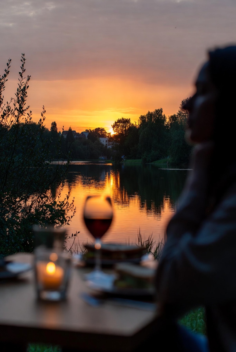Mengubah Rumah Menjadi Ruang Hening di Penghujung Hari
